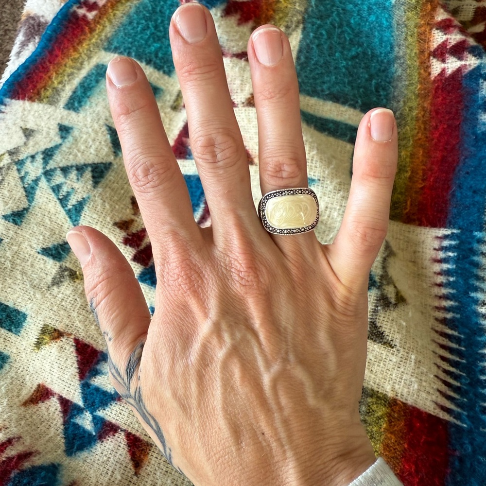 Elegant Silver and Cream Ring